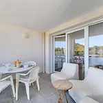 79 Bay-2 By Interhome