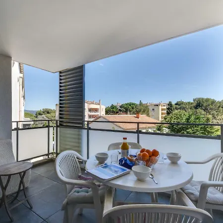 79 Bay-2 By Interhome Cavalaire-sur-Mer